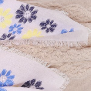 Flower triangle thin Scarf Shawl 85% wool 15% cotton