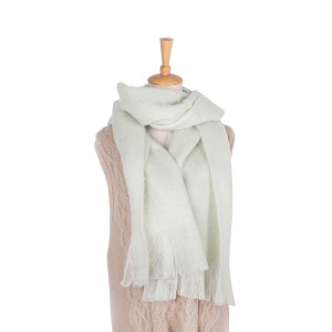 Light-Colored Muffler 45% Nylon 35% Wool 20% Mohair